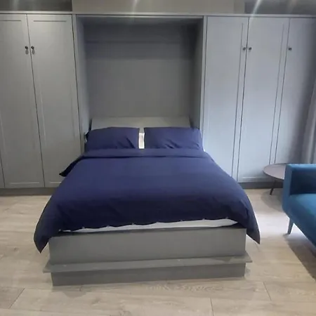 Newly Refurbed Studio - Top Central Location